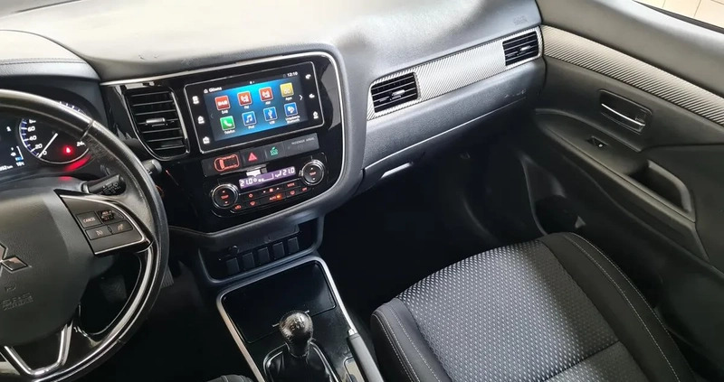 Mitsubishi Outlander cena 75000 przebieg: 133000, rok produkcji 2017 z Pilawa małe 466